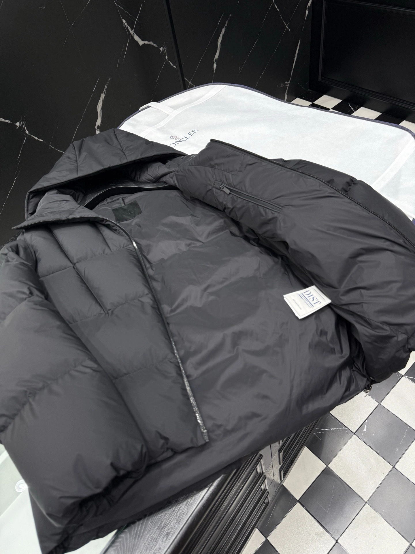 wg.luxury-- 7o9385r Down jacket white duck down item: E-F443J1227H